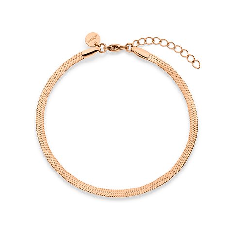 Ein roségoldenes s.Oliver Armband aus Edelstahl, als flache Schlangenkette mit Karabinerverschluss und Verlängerung.