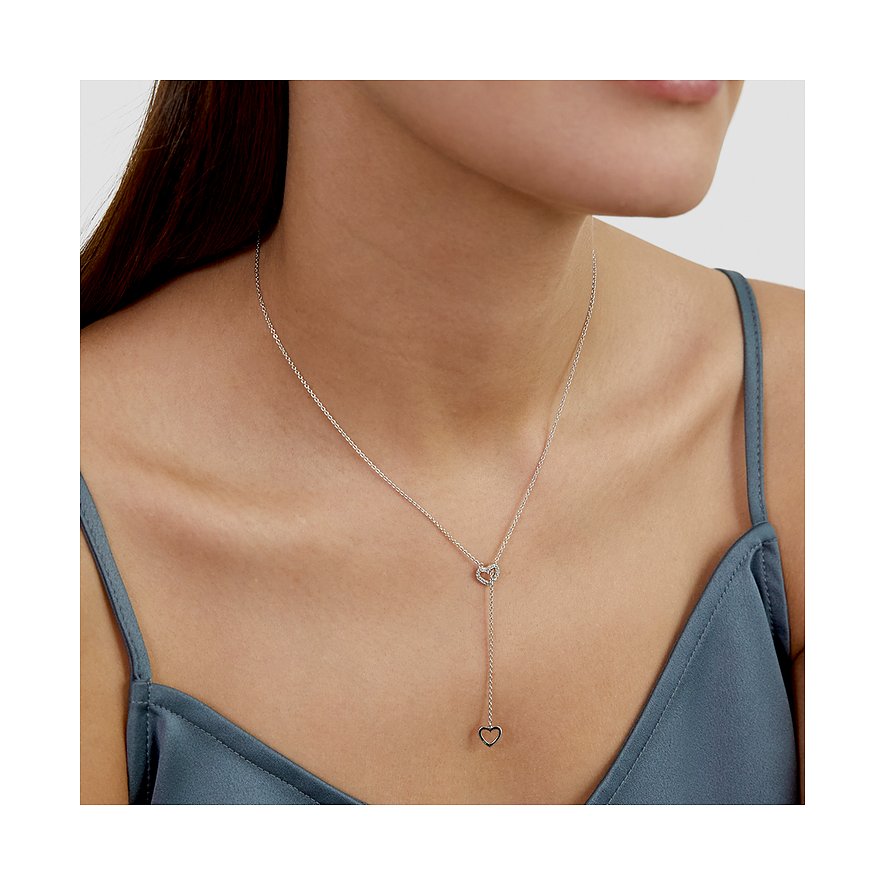 s.Oliver halsband i 925 silver med zirkonia, buret med ett dinglande, öppet hjärthänge.