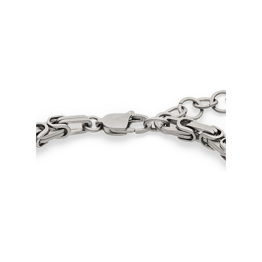 Primo piano della chiusura di un bracciale a catena King s.Oliver, realizzato in acciaio inossidabile opaco.
