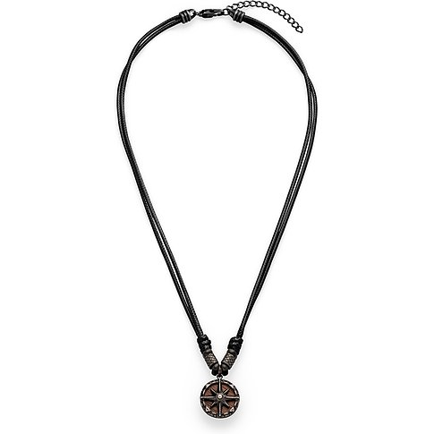 s.Oliver Halsschmuck mit einem Kompassanhänger aus Edelstahl und einem schwarzen Lederband.