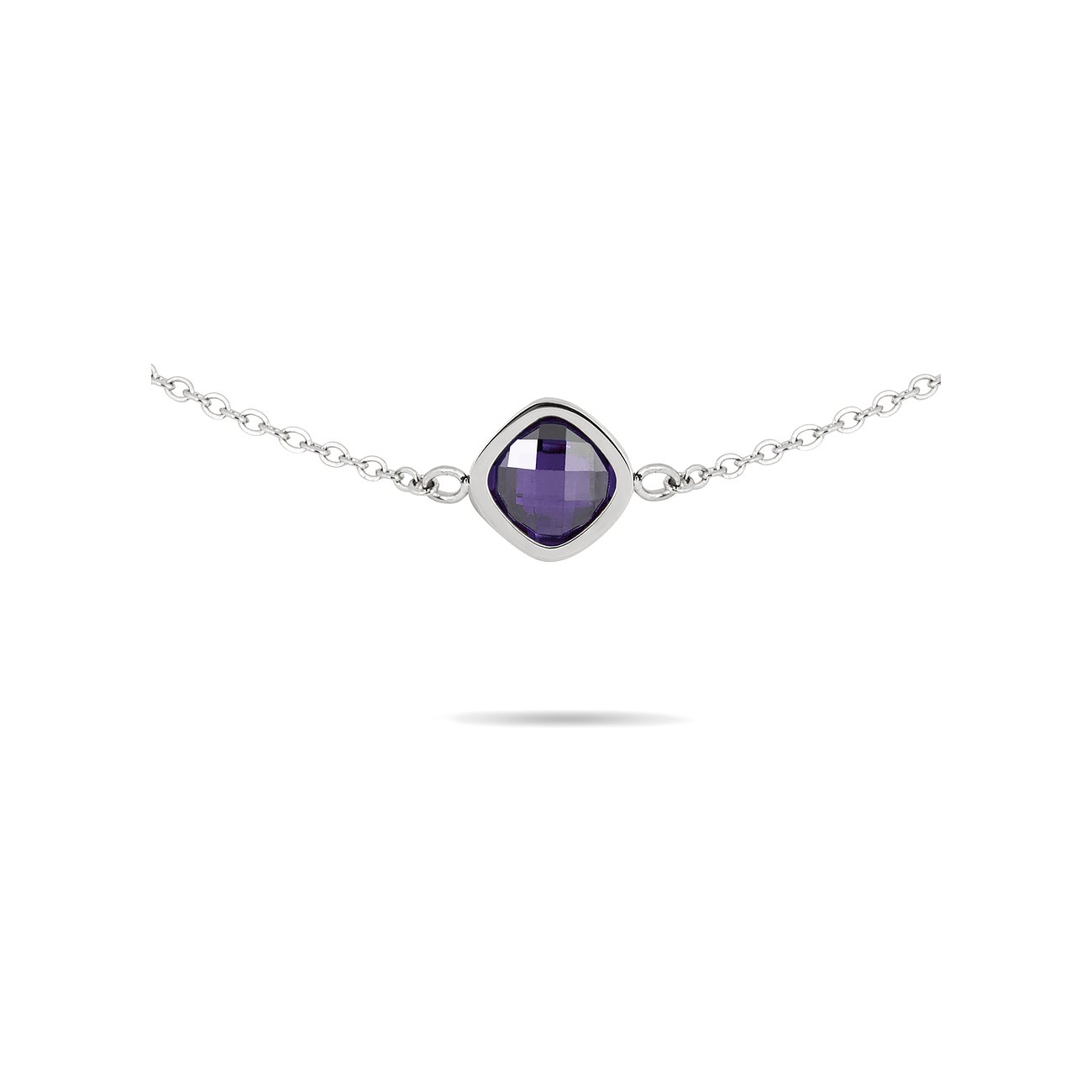Discret bracelet Tamaris en acier inoxydable avec zircone facettée carrée violet vif.