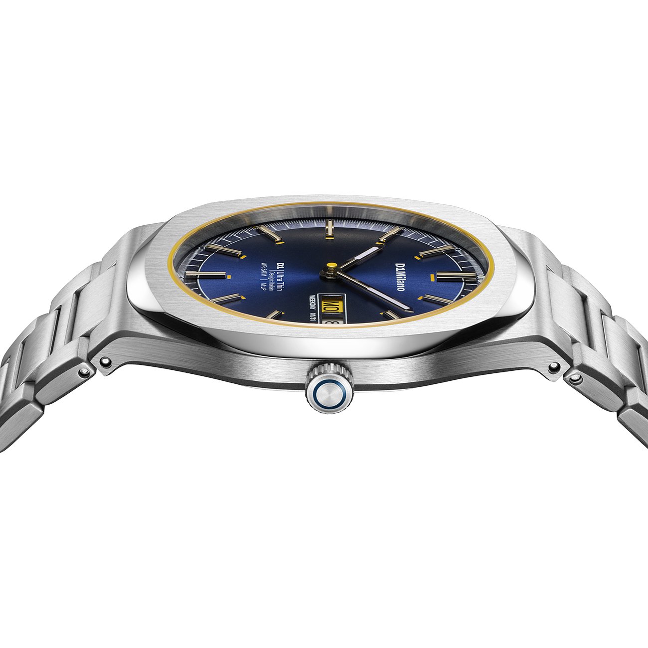 Montre homme D1 Milano en acier inoxydable, cadran bleu et bordure dorée, photographiée de côté.