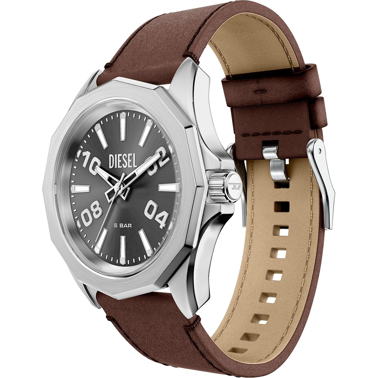 Orologio da uomo Diesel in acciaio inox con cinturino in pelle marrone e quadrante nero, vista frontale angolata.