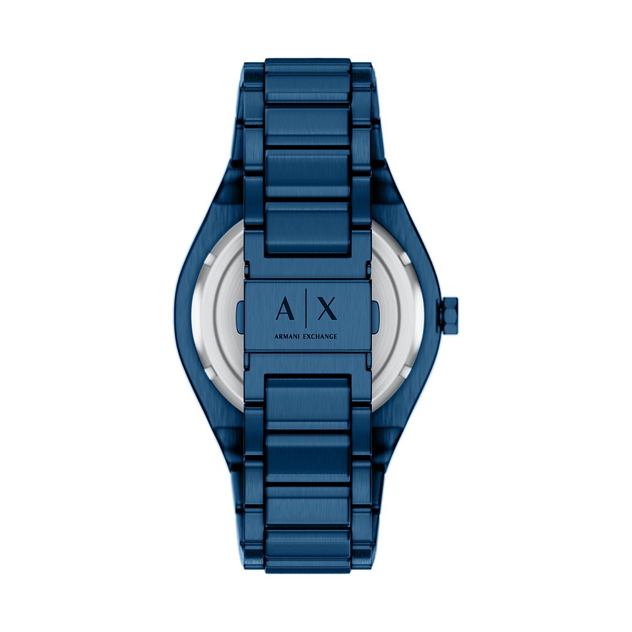 Rückseite einer Armani Exchange Herrenuhr aus blauem Edelstahl mit dem AX-Logo auf dem Verschluss.