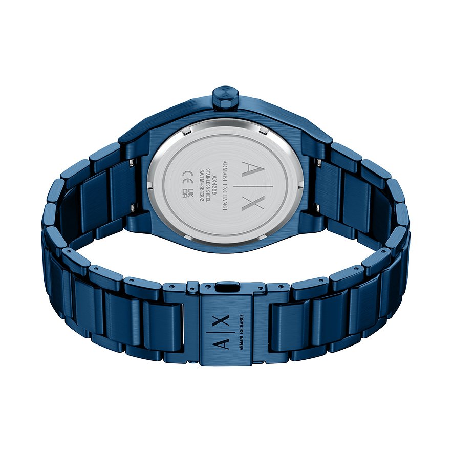 Rückansicht der Armani Exchange Herrenuhr aus blauem Edelstahl mit graviertem Gehäuseboden und Markenschließe.