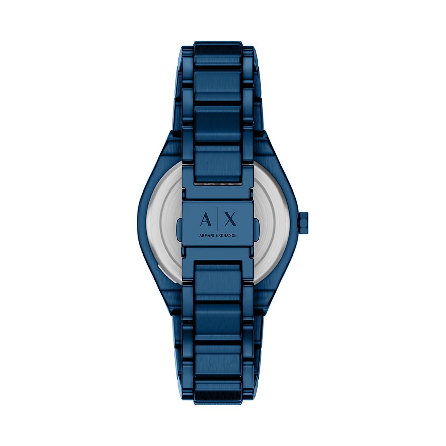 Rückansicht einer blauen Armani Exchange Damenuhr aus Edelstahl mit einem gravierten Logo auf der Schließe.