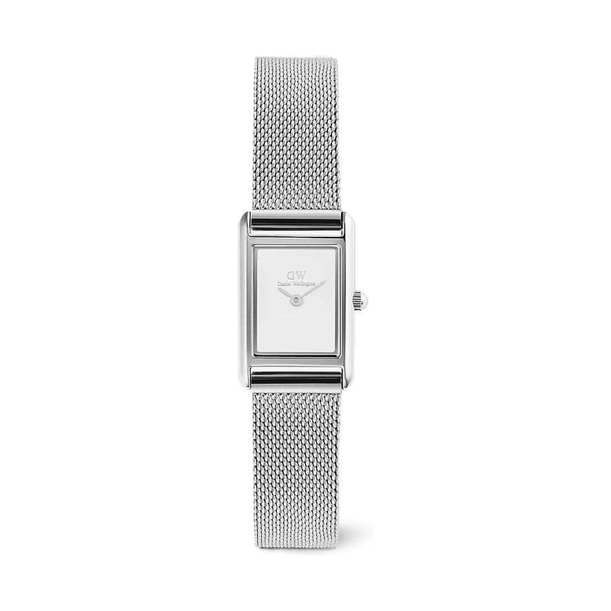 Eine Daniel Wellington Damenuhr aus Edelstahl mit rechteckigem Zifferblatt und silbernem Milanese-Armband.