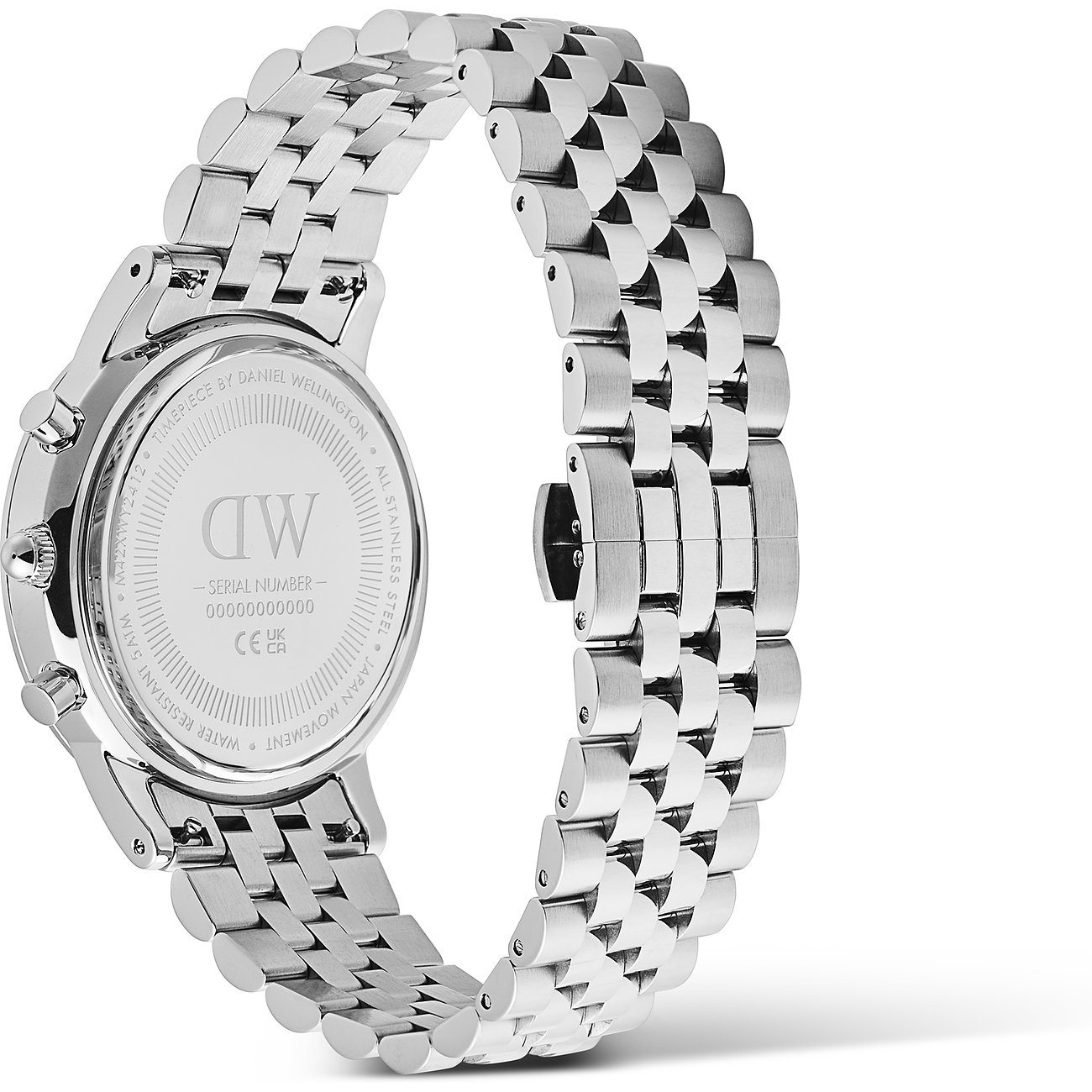 Rückseite einer Daniel Wellington Herrenuhr aus Edelstahl, mit Gravur und glänzendem Gliederarmband.