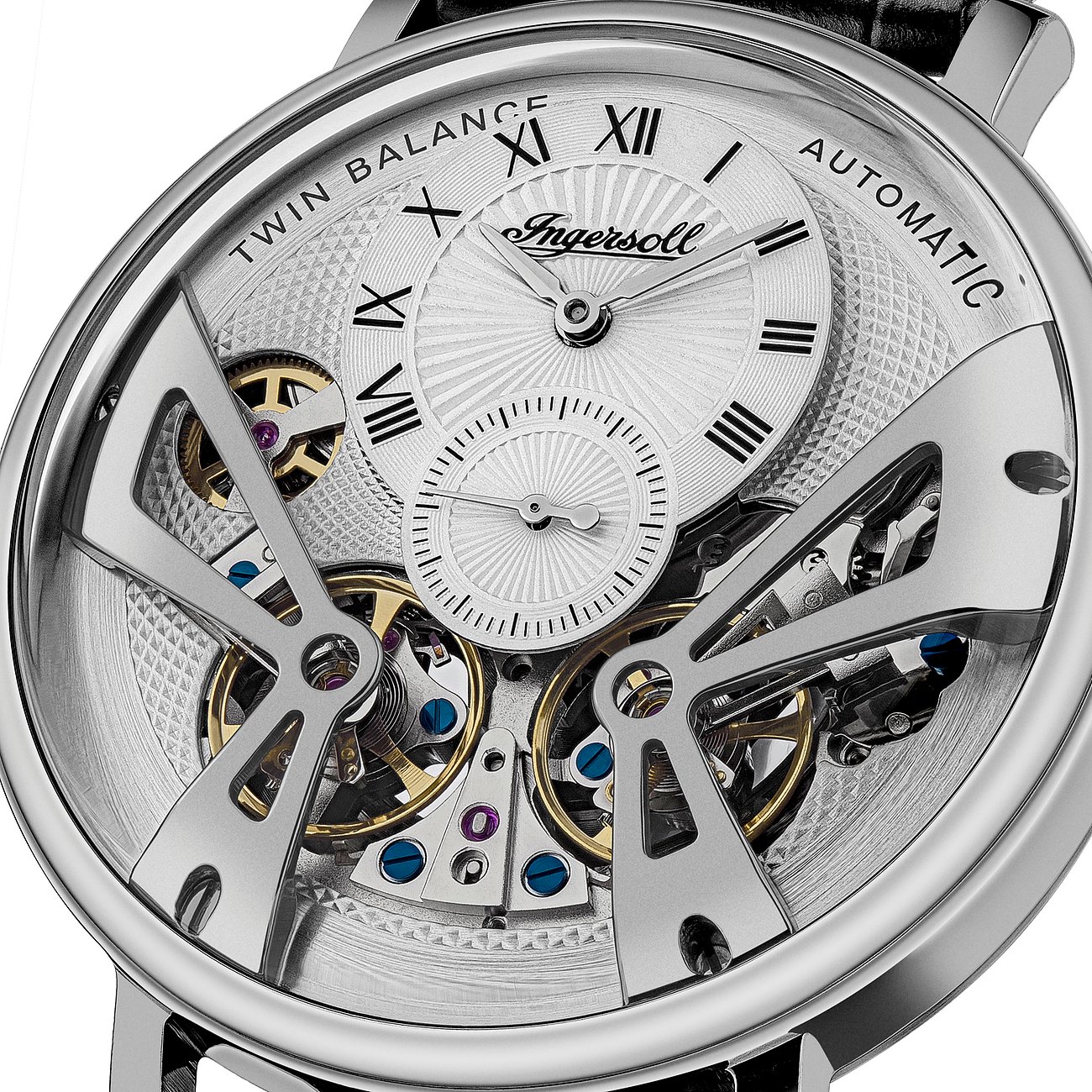 Nahaufnahme einer Ingersoll Herrenuhr aus Edelstahl mit sichtbarem Uhrwerk und Zifferblatt mit römischen Ziffern.
