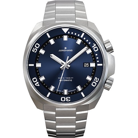 Junghans Herrenuhr aus Edelstahl mit blauem Zifferblatt und silbernem Armband, Frontansicht. Rechts zwei Kronen.